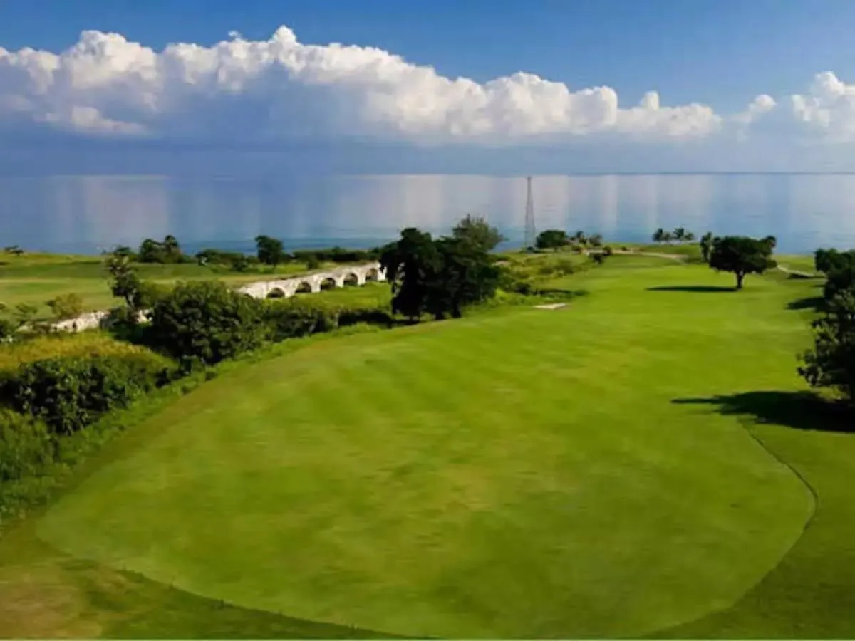 Luxury 2Br Home Facing Beach W/Pool Montego Bay #4 Holiday home