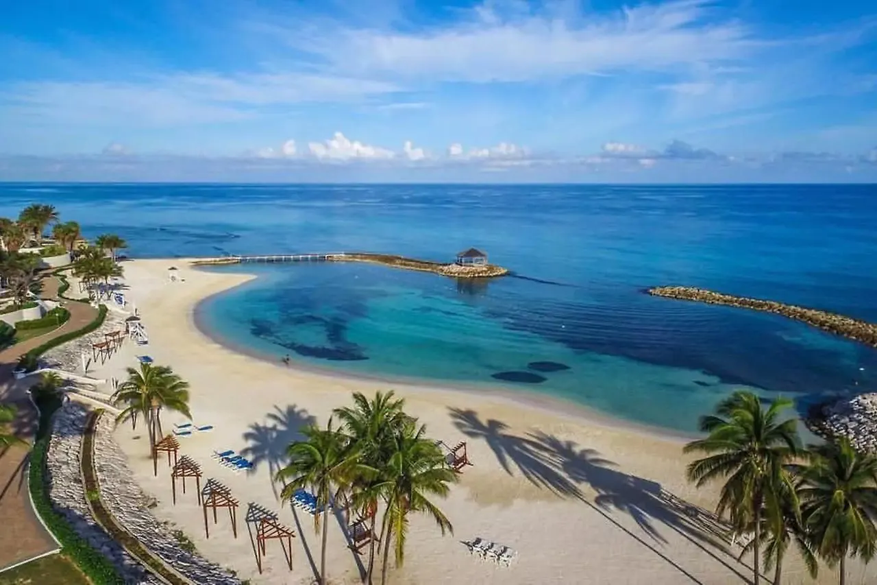 Luxury 2Br Home Facing Beach W/Pool Montego Bay #4 0*,  Jamaica